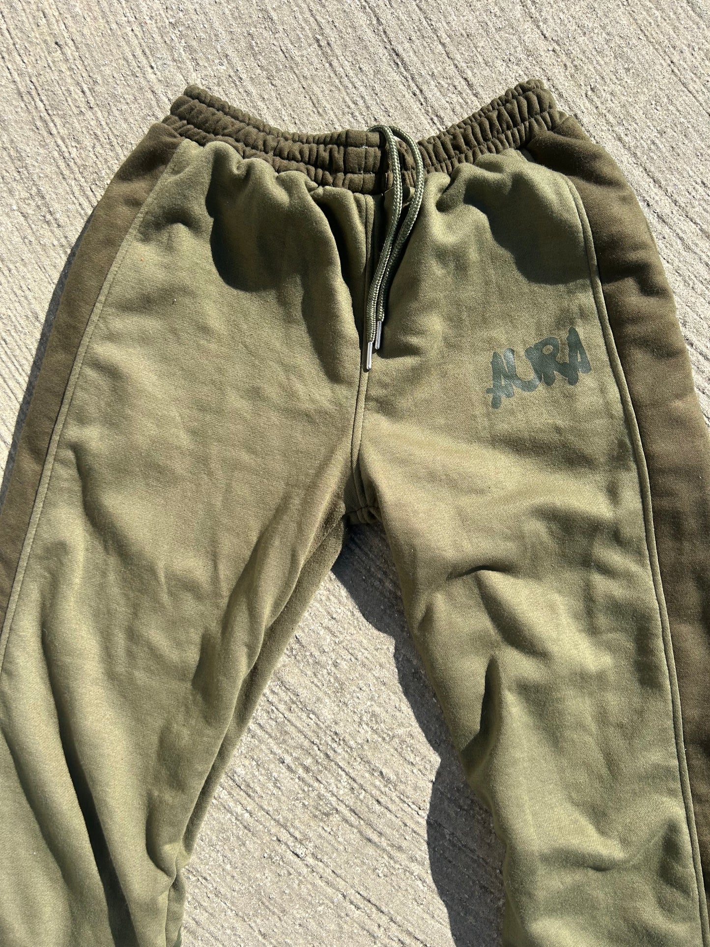 ARMY GREEN SWEATPANTS