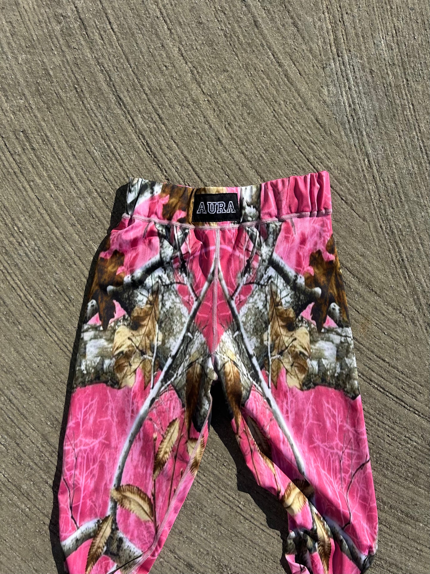 PINK CAMO LEGGINGS